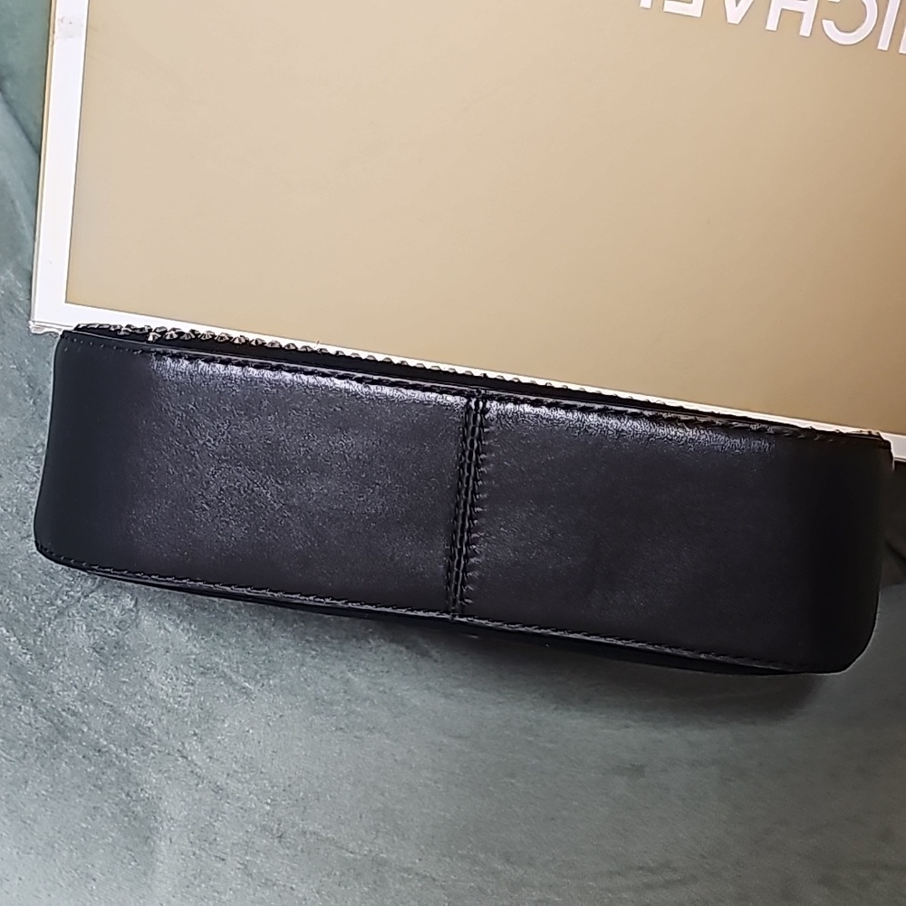 MICHAEL Michael Kors Piper Pouchette - Picture 6 of 8